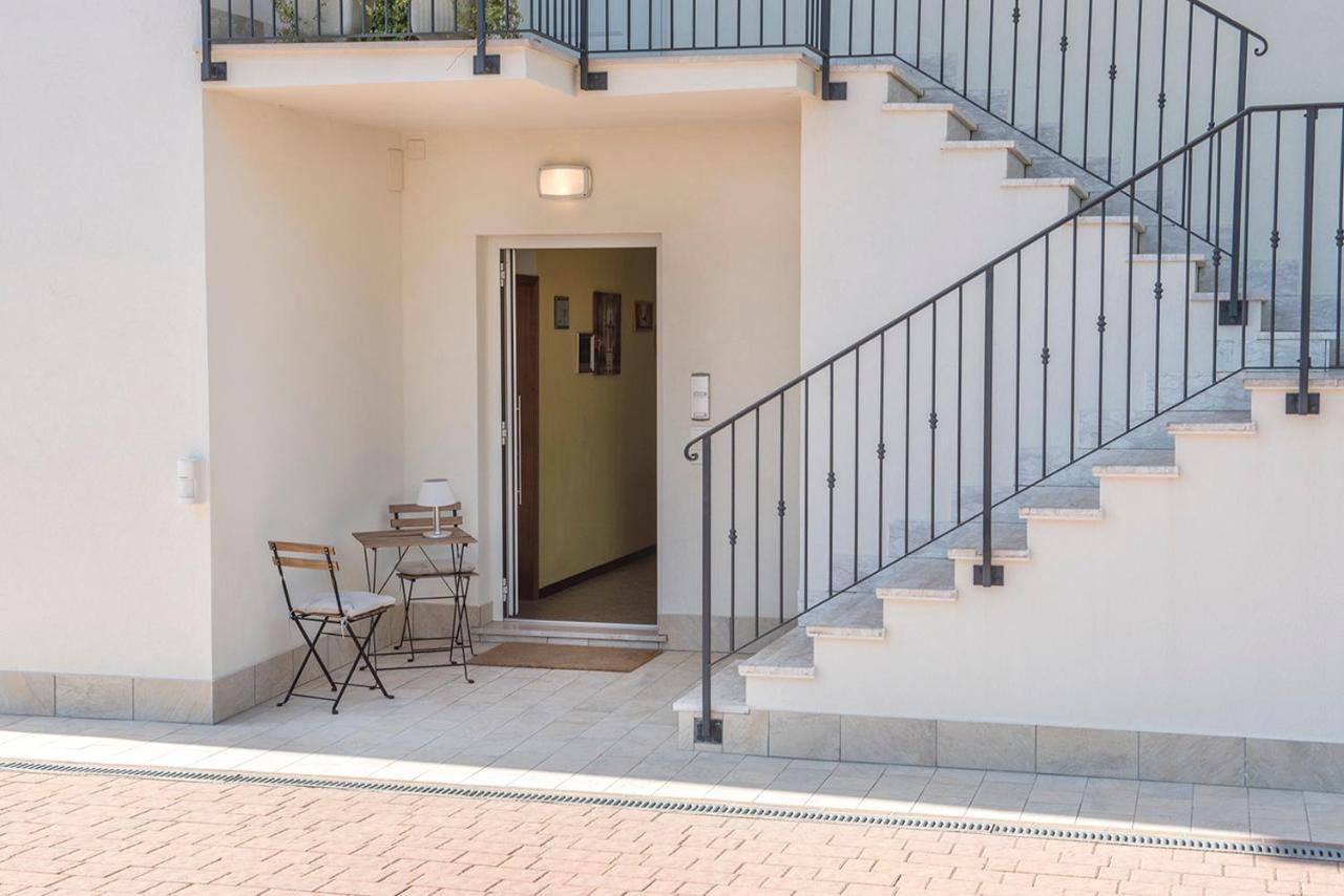 אנקונה A11 - Varano, Delizioso Trilocale Con Giardino מראה חיצוני תמונה